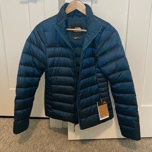 BNWT North Face Puffer